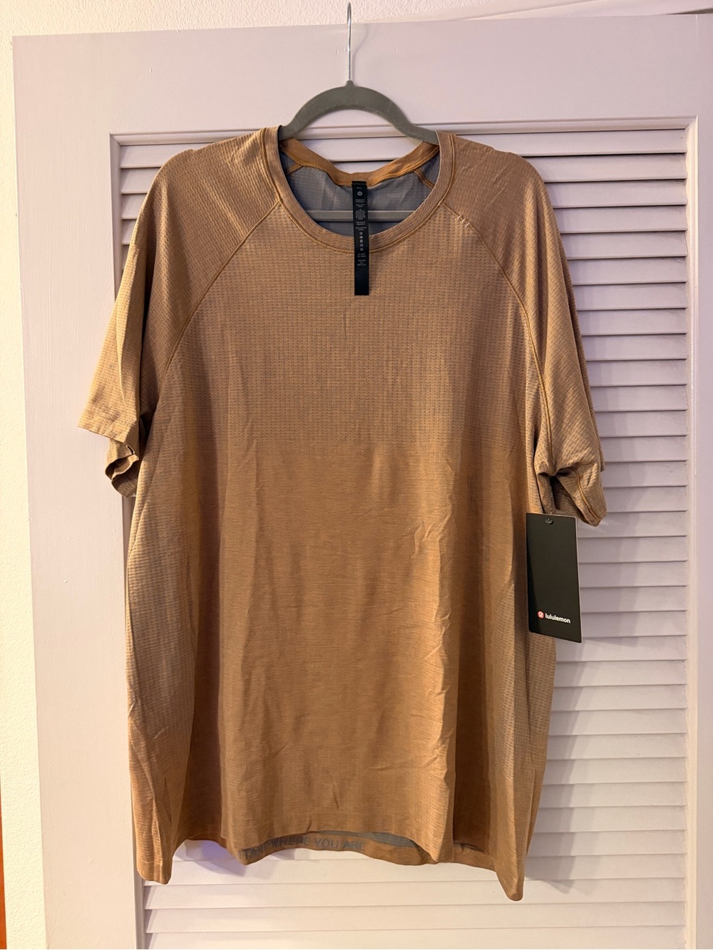 Lululemon Men’s Metal Vent Tech Tan